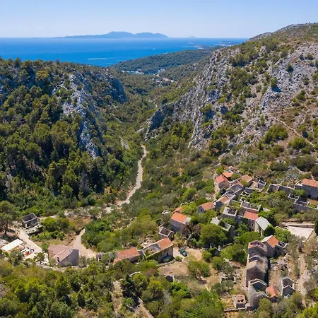 Luxury With A Swimming Pool Malo Grablje, Hvar - 20606