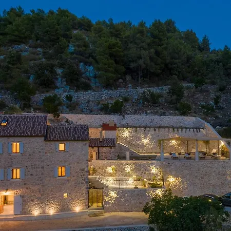 Luxury With A Swimming Pool Malo Grablje, Hvar - 20606 Villa Malo Grablje